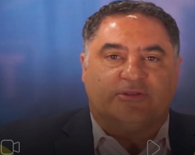 مناظره داغ کارشناس آمریکایی و مشاور دینی ترامپ؛ شما مشتی منافق هستید!
