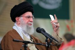 رهبر انقلاب: دشمن از پیشرفت های جمهوری اسلامی ایران کلافه و عصبانی است